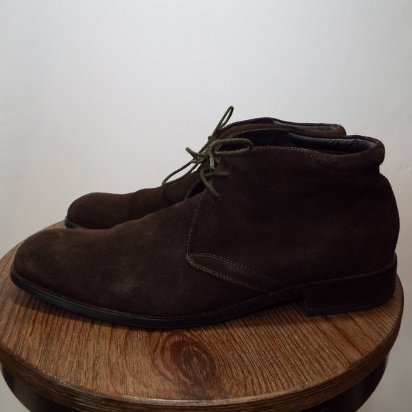 Elegant Dark Brown Chukka Boots for Men - Picture 4 of 11
